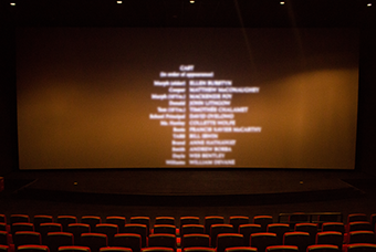 公海gh555000aa国际党委组织召开《长津湖》观影活动